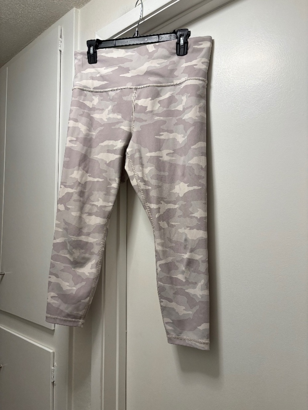 Athleta “Elation” camo leggings - as is - size large petite